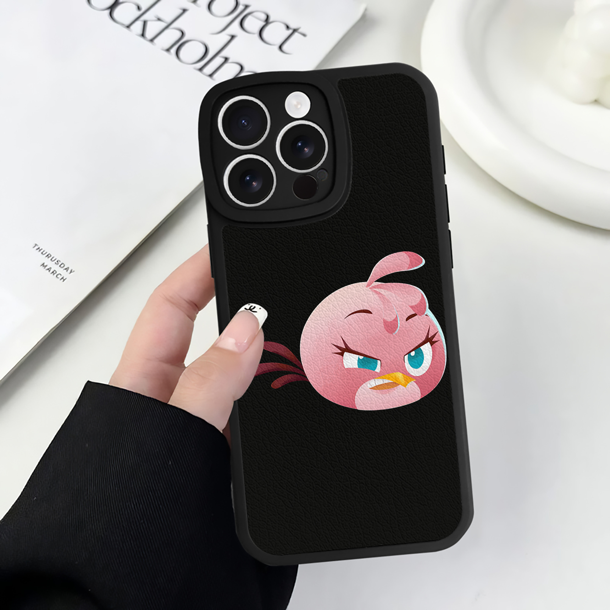 （画像用） Angry Birds アングリーバード 【iPhone 16シリーズ対応】シリコンスマホケース（レザー調） 材質：シリコン